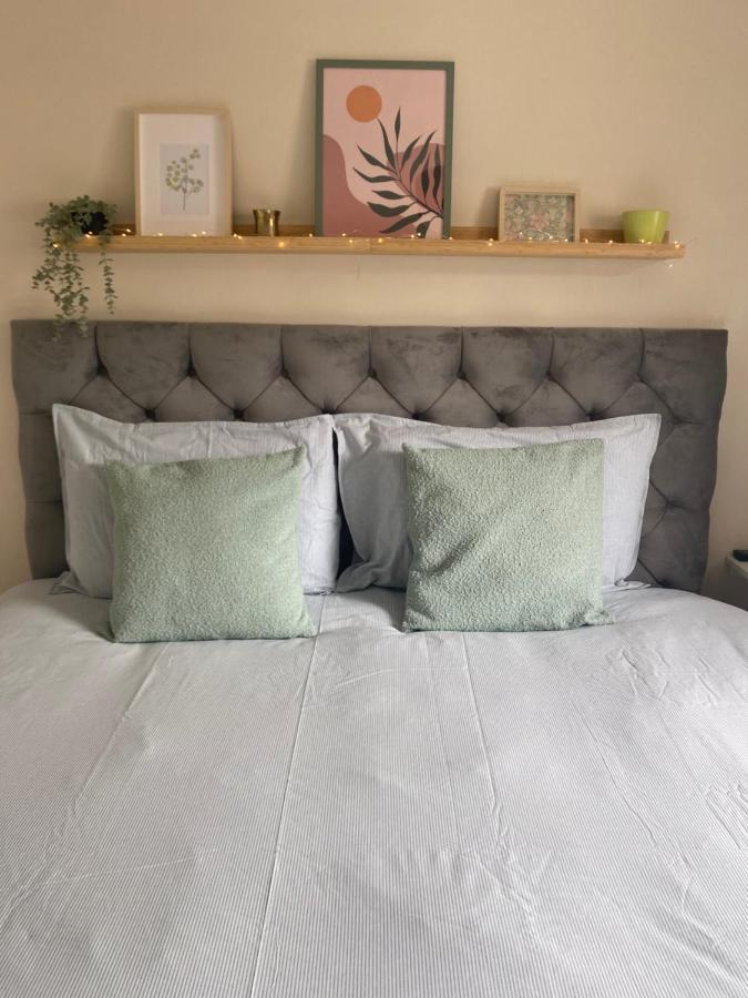 Cozy Bedroom In Shared Accommodation With Free Parking 에든버러 외부 사진
