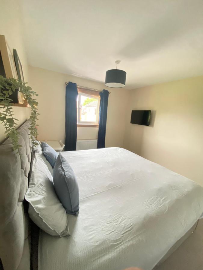 Cozy Bedroom In Shared Accommodation With Free Parking 에든버러 외부 사진