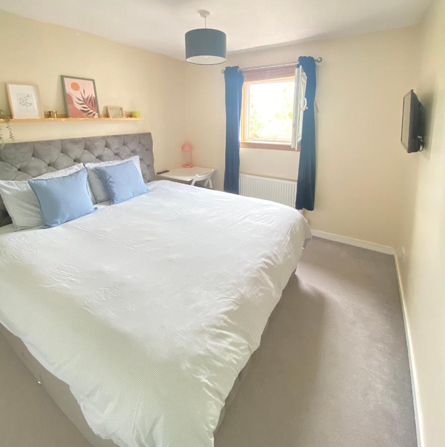 Cozy Bedroom In Shared Accommodation With Free Parking 에든버러 외부 사진